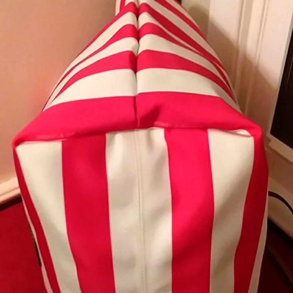 🎆 Sale NEW Dooney & Burke Red/White Large TravelTote/Great for Shopping/Beach - Picture 6 of 10
